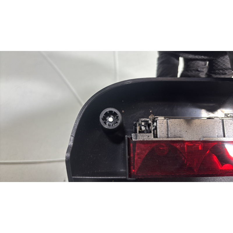 Feu arriere stop central FORD KA 1 Photo n°5