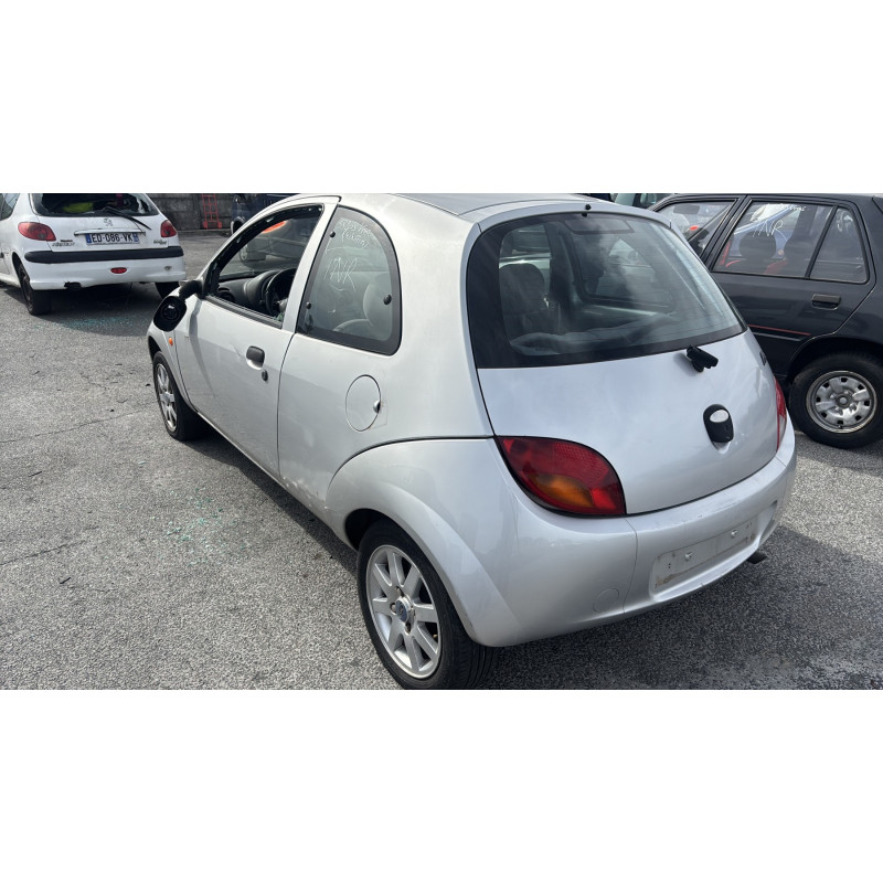 Feu arriere stop central FORD KA 1 Photo n°9
