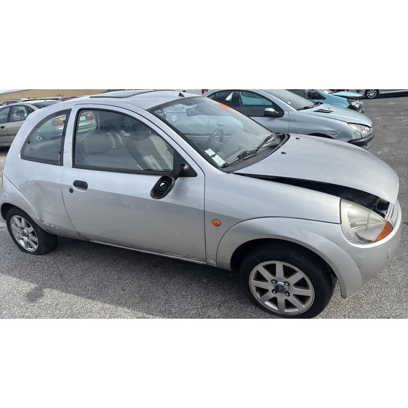 Feu arriere stop central FORD KA 1 Photo n°12