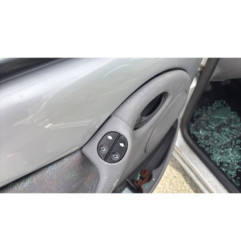 Feu arriere stop central FORD KA 1