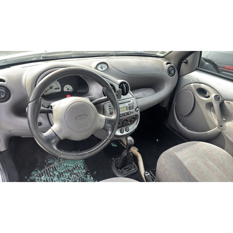 Feu arriere stop central FORD KA 1 Photo n°19