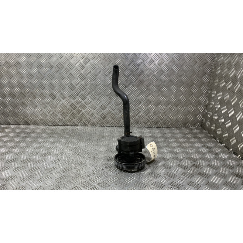 Pompe de direction RENAULT CLIO 2 Photo n°1