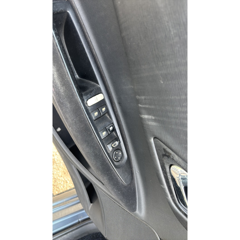 Pretensionneur de ceinture avant droit CITROEN C4 1 Photo n°15