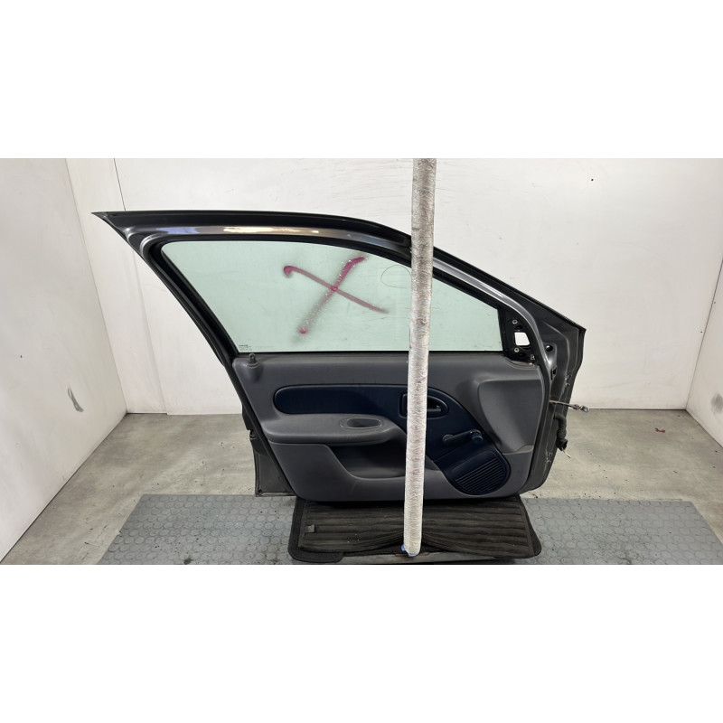 Porte avant gauche RENAULT CLIO 2 Photo n°6