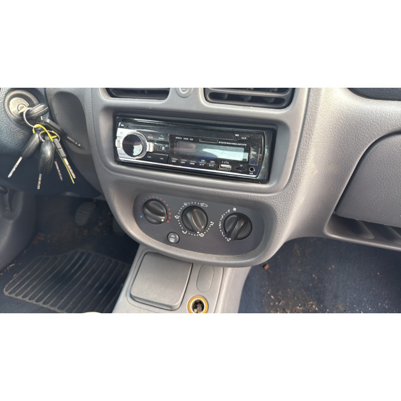 Porte avant gauche RENAULT CLIO 2 Photo n°17
