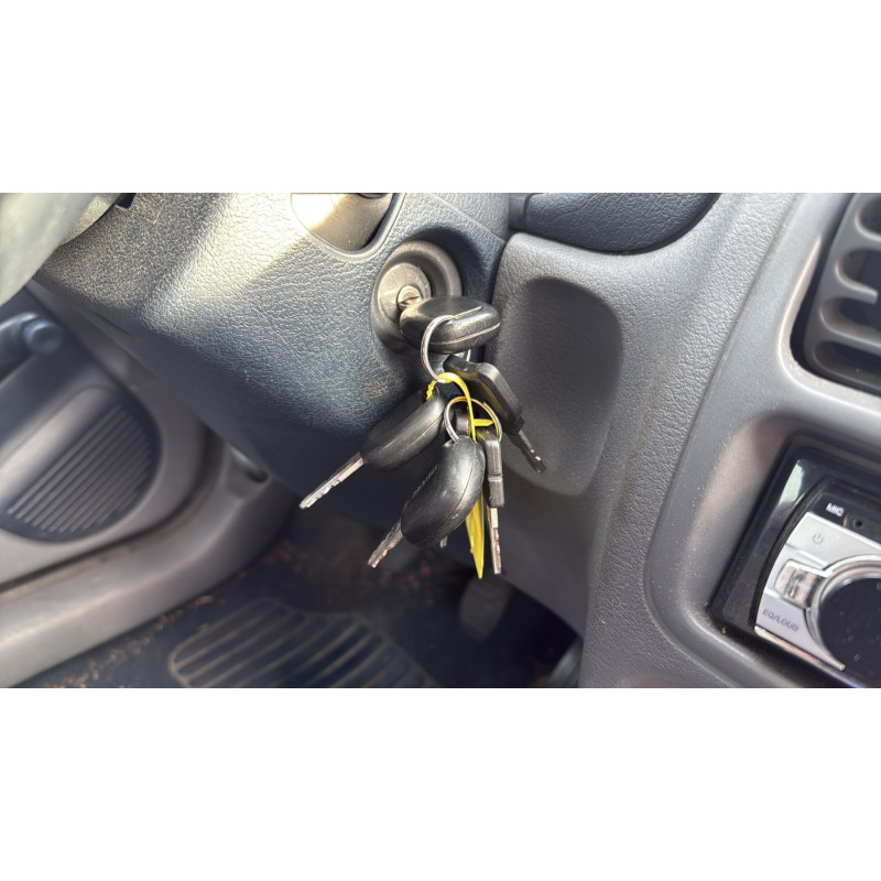 Porte avant gauche RENAULT CLIO 2 Photo n°18