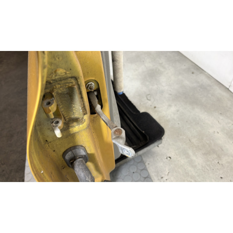 Porte avant droit RENAULT CLIO 2 Photo n°5
