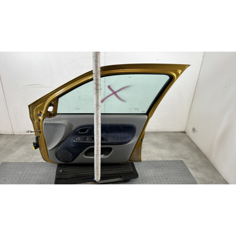 Porte avant droit RENAULT CLIO 2 Photo n°7