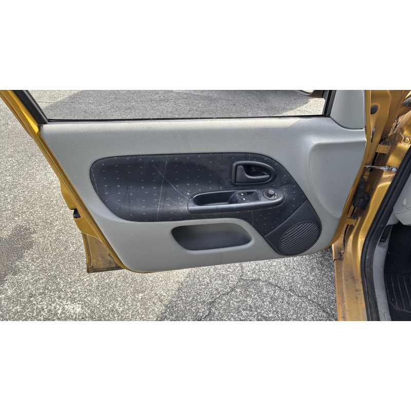 Porte avant droit RENAULT CLIO 2 Photo n°17