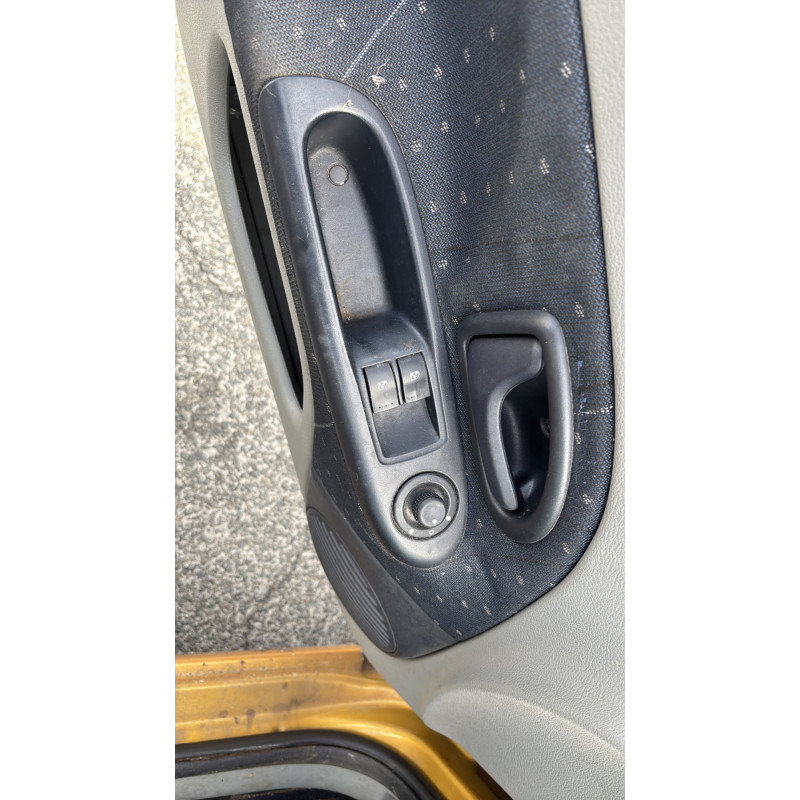 Porte avant droit RENAULT CLIO 2 Photo n°18