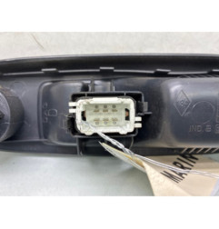 Interrupteur de leve vitre avant droit RENAULT CLIO 2