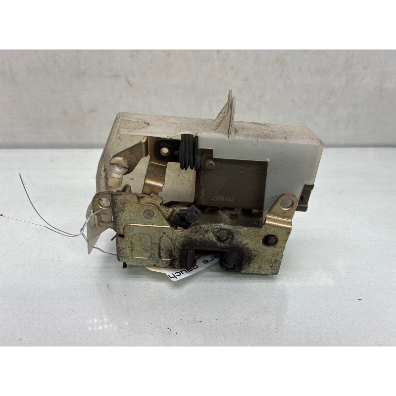 Serrure arriere gauche RENAULT CLIO 2 Photo n°3
