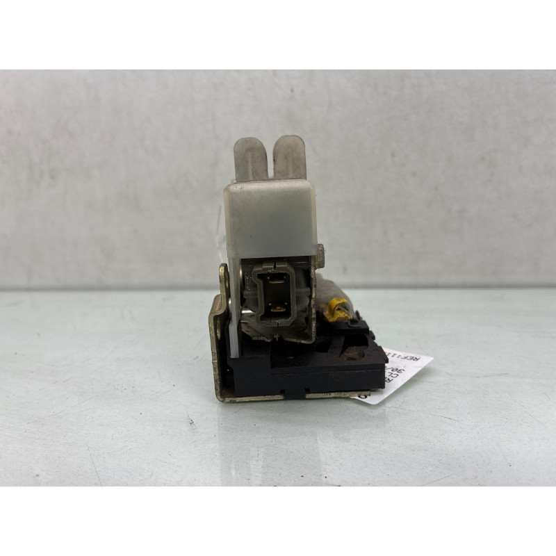 Serrure arriere gauche RENAULT CLIO 2 Photo n°4