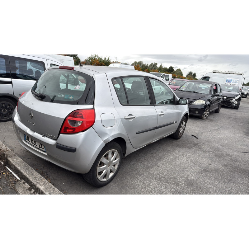 Porte avant droit RENAULT CLIO 3 Photo n°11