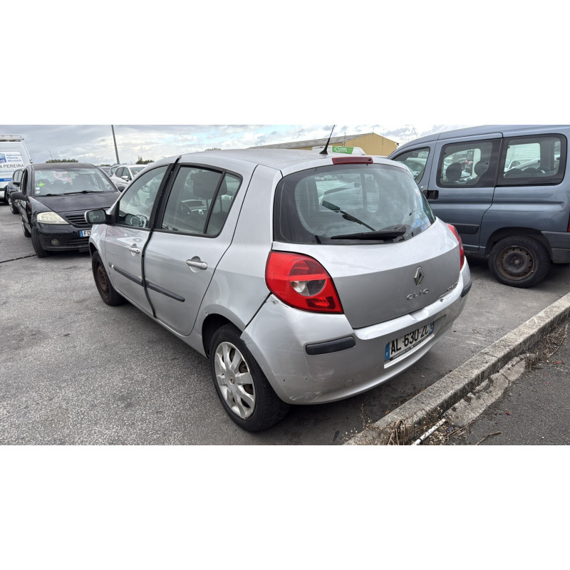 Porte avant droit RENAULT CLIO 3 Photo n°12