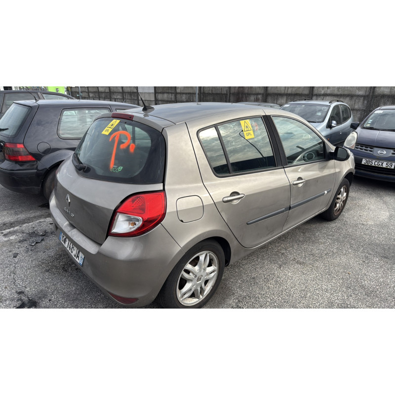 Moteur essuie glace avant RENAULT CLIO 3 Photo n°10