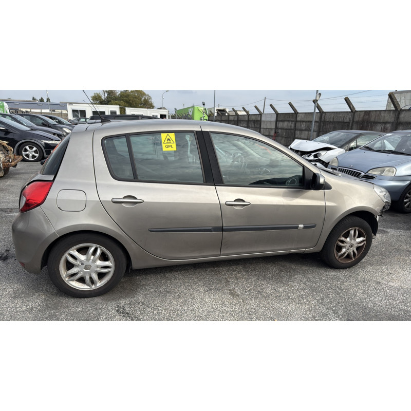 Moteur essuie glace avant RENAULT CLIO 3 Photo n°13
