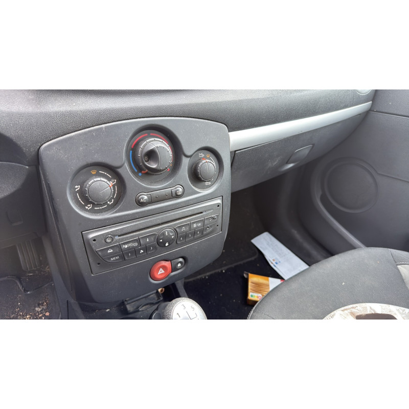 Moteur essuie glace avant RENAULT CLIO 3 Photo n°20