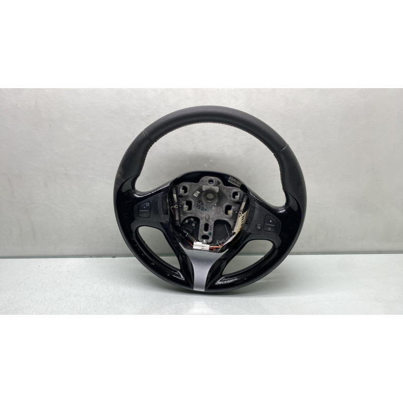 Volant RENAULT CLIO 4 Photo n°1