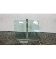 Vitre arriere droit FORD FIESTA 4 Photo n°1