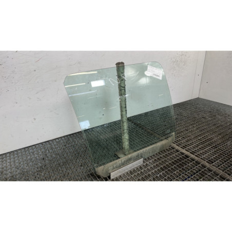 Vitre arriere droit FORD FIESTA 4