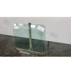 Vitre arriere droit FORD FIESTA 4