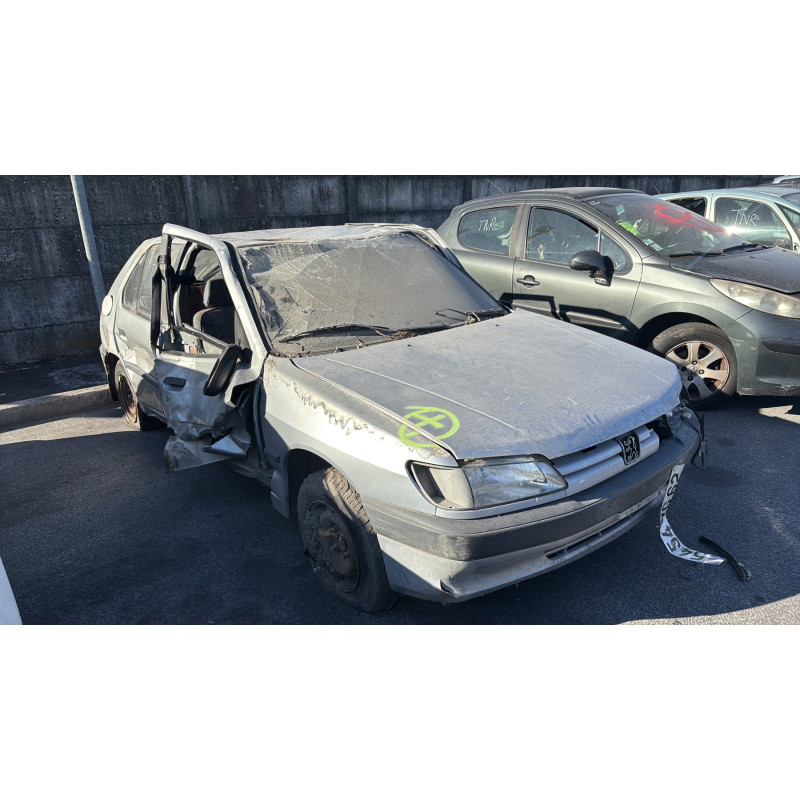 Custode arriere droit (porte) PEUGEOT 306 Photo n°6