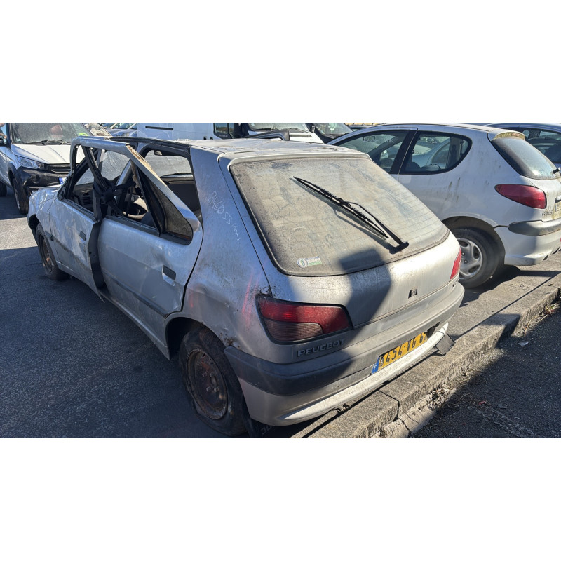 Custode arriere droit (porte) PEUGEOT 306 Photo n°8
