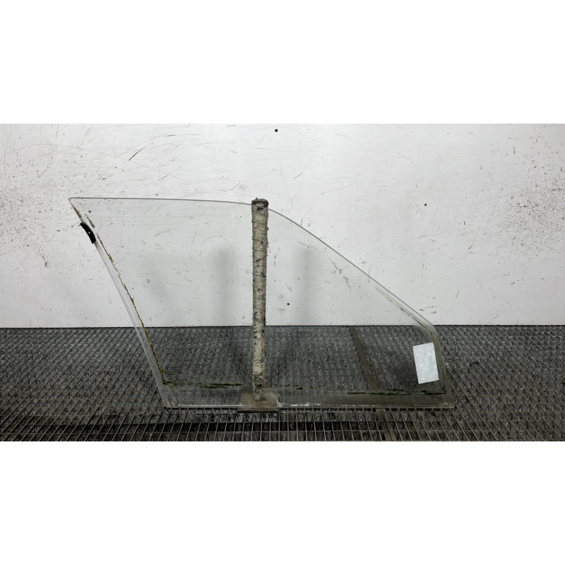 Vitre avant gauche RENAULT R19 Photo n°4