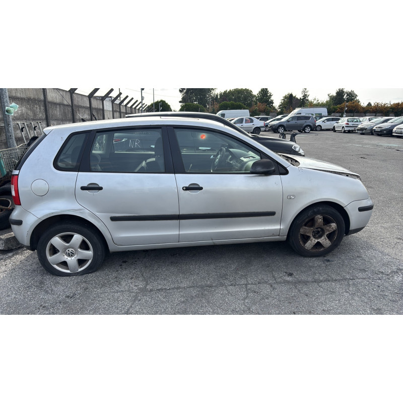 Bouton de coffre VOLKSWAGEN POLO 4 Photo n°10