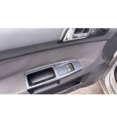 Bouton de coffre VOLKSWAGEN POLO 4