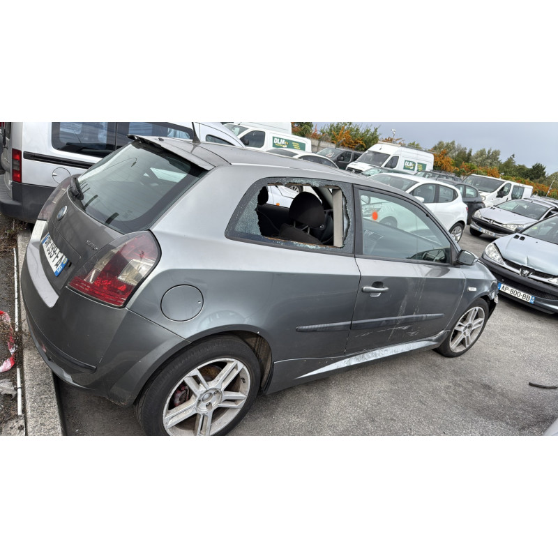 Vitre avant droit FIAT STILO Photo n°11