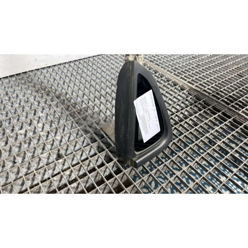 Custode arriere gauche RENAULT CLIO 4 Photo n°2