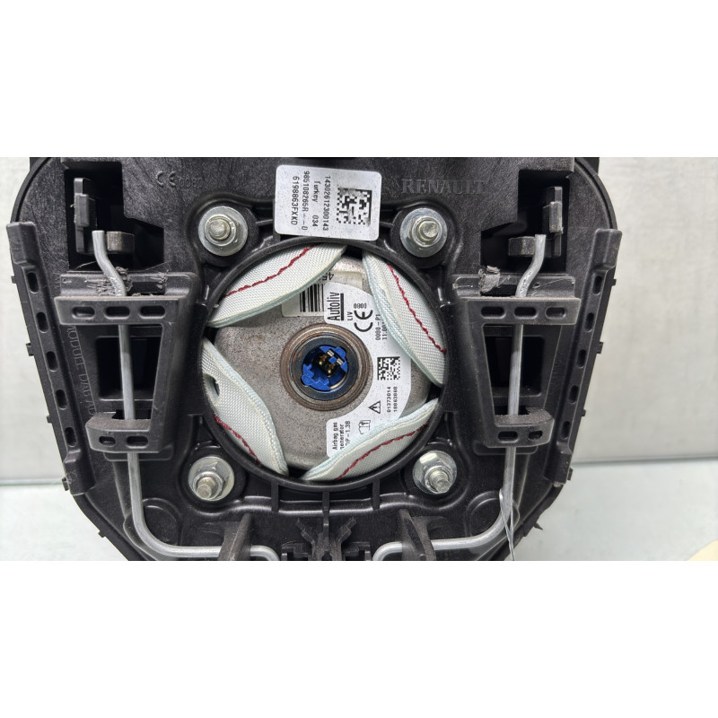 Air bag conducteur RENAULT CLIO 4 Photo n°3