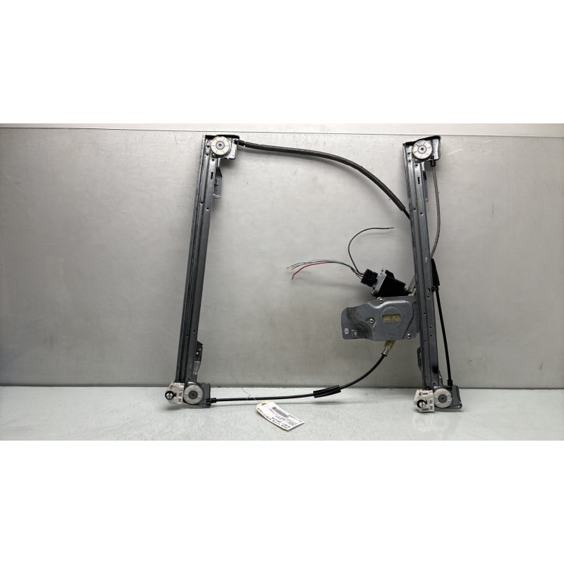 Leve vitre electrique avant gauche RENAULT KANGOO 2 Photo n°1