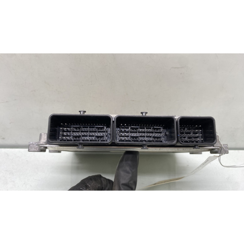 Calculateur moteur RENAULT CLIO 4 Photo n°3