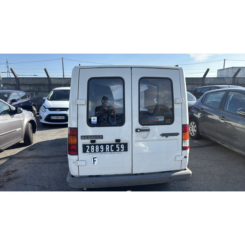 Vitre avant droit RENAULT EXPRESS Photo n°9