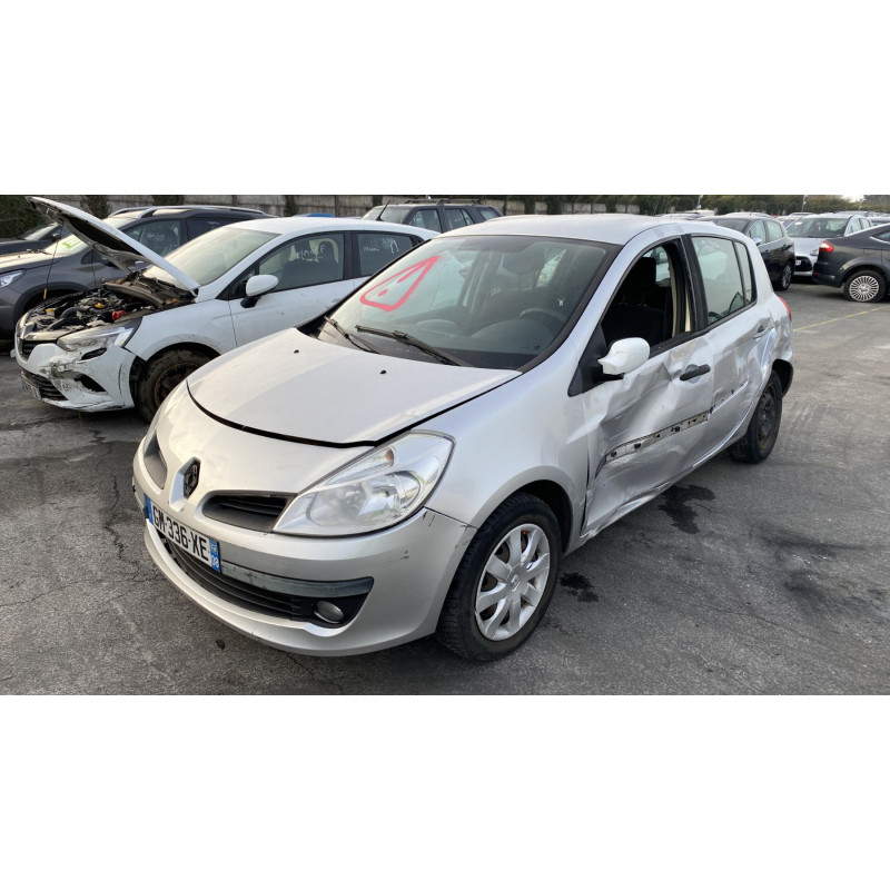 Boitier UCH RENAULT CLIO 3 Photo n°6