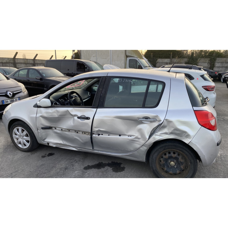Boitier UCH RENAULT CLIO 3 Photo n°11
