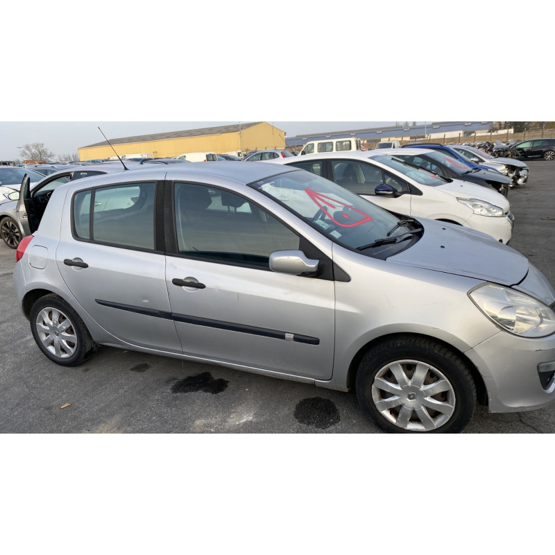 Boitier UCH RENAULT CLIO 3 Photo n°12