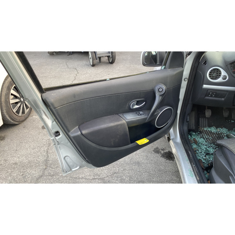 Boitier UCH RENAULT CLIO 3 Photo n°14