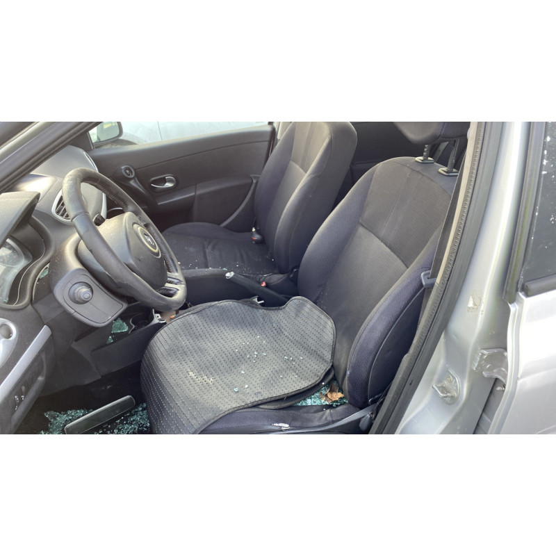 Boitier UCH RENAULT CLIO 3 Photo n°16