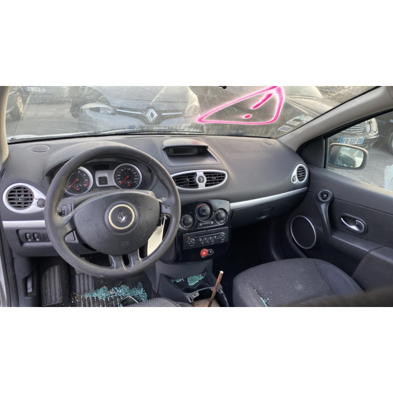 Boitier UCH RENAULT CLIO 3 Photo n°19