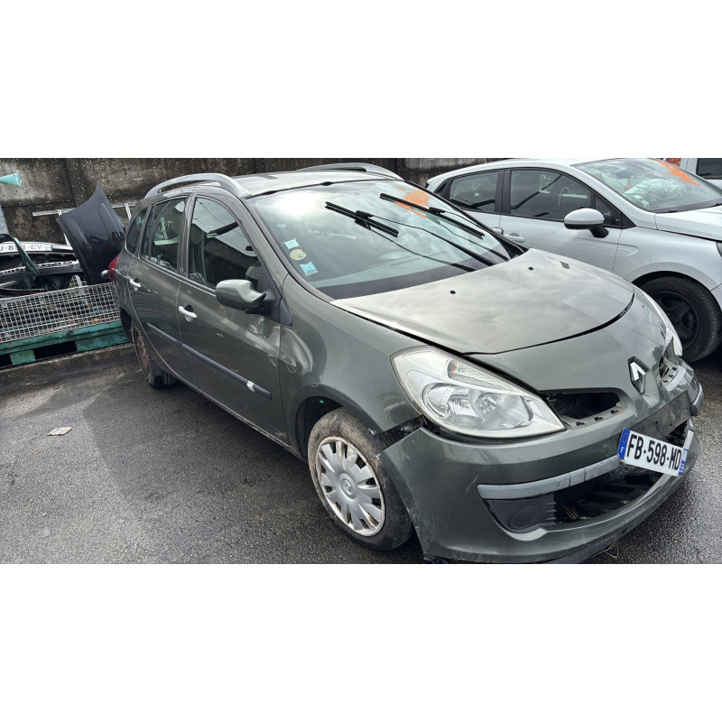 Aile avant gauche RENAULT CLIO 3 Photo n°6