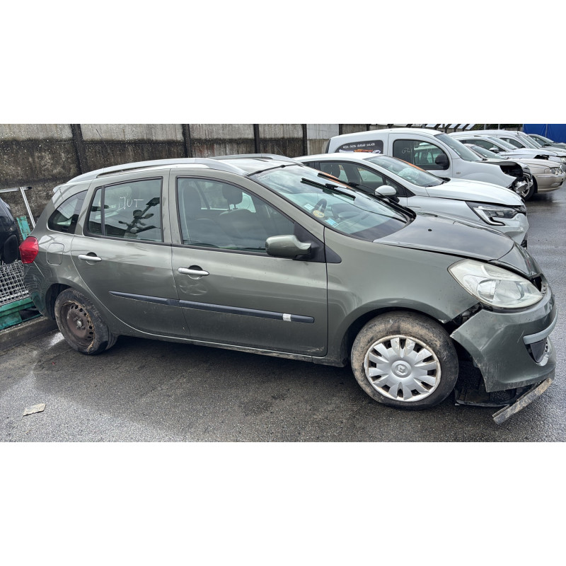 Aile avant gauche RENAULT CLIO 3 Photo n°11