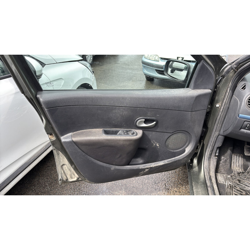 Aile avant gauche RENAULT CLIO 3 Photo n°13