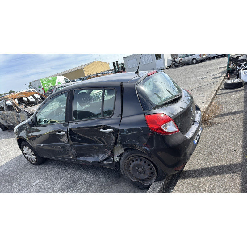 Trappe d'essence RENAULT CLIO 3 Photo n°9