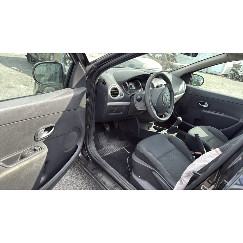 Trappe d'essence RENAULT CLIO 3 Photo n°12