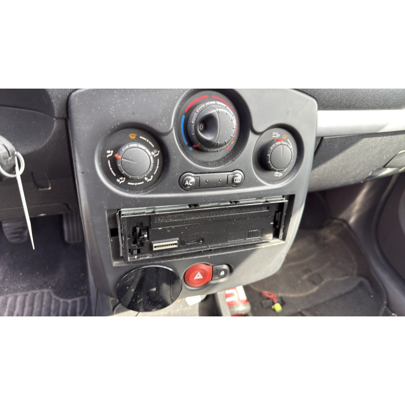 Boitier UCH RENAULT CLIO 3 Photo n°20