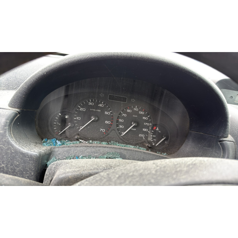 Feu arriere stop central CITROEN BERLINGO 1 Photo n°19